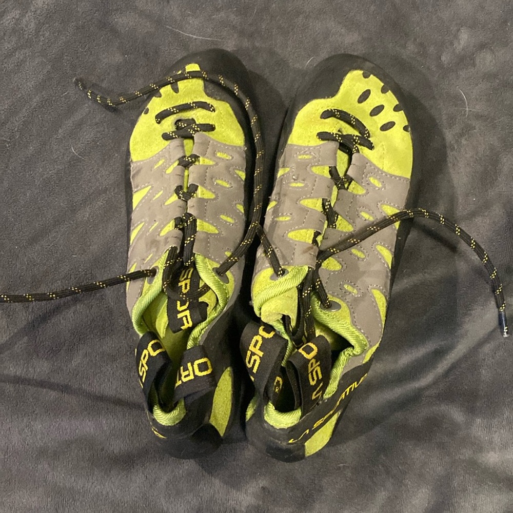La Sportiva Tarantulace rock climbing shoes size 6.5+ (euro size 39)